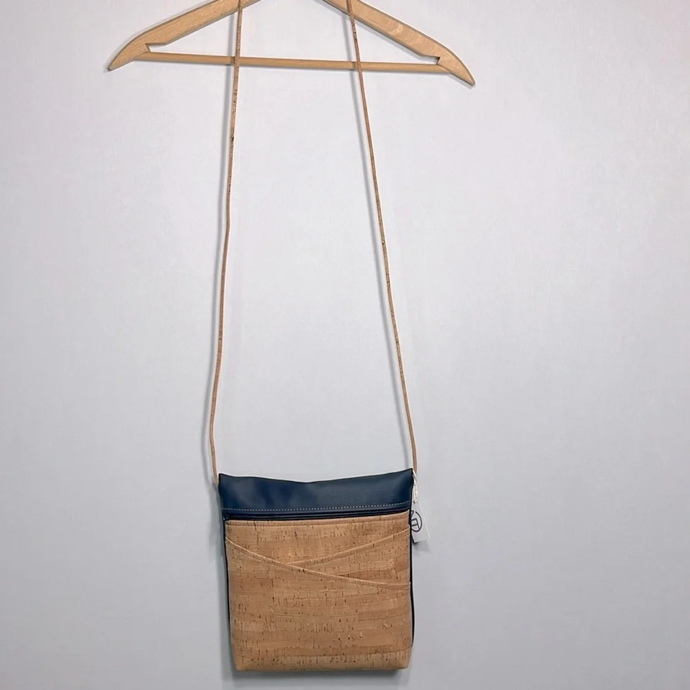 Natalie Therese Genuine Cork with Faux Navy Leather Medium Crossbody NWT - Picture 11 of 11